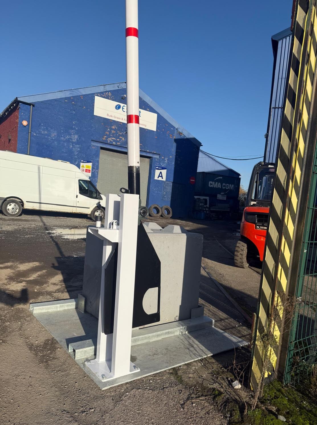 Portable Manual Rising Arm Vehicle Barrier (Concrete Block System)