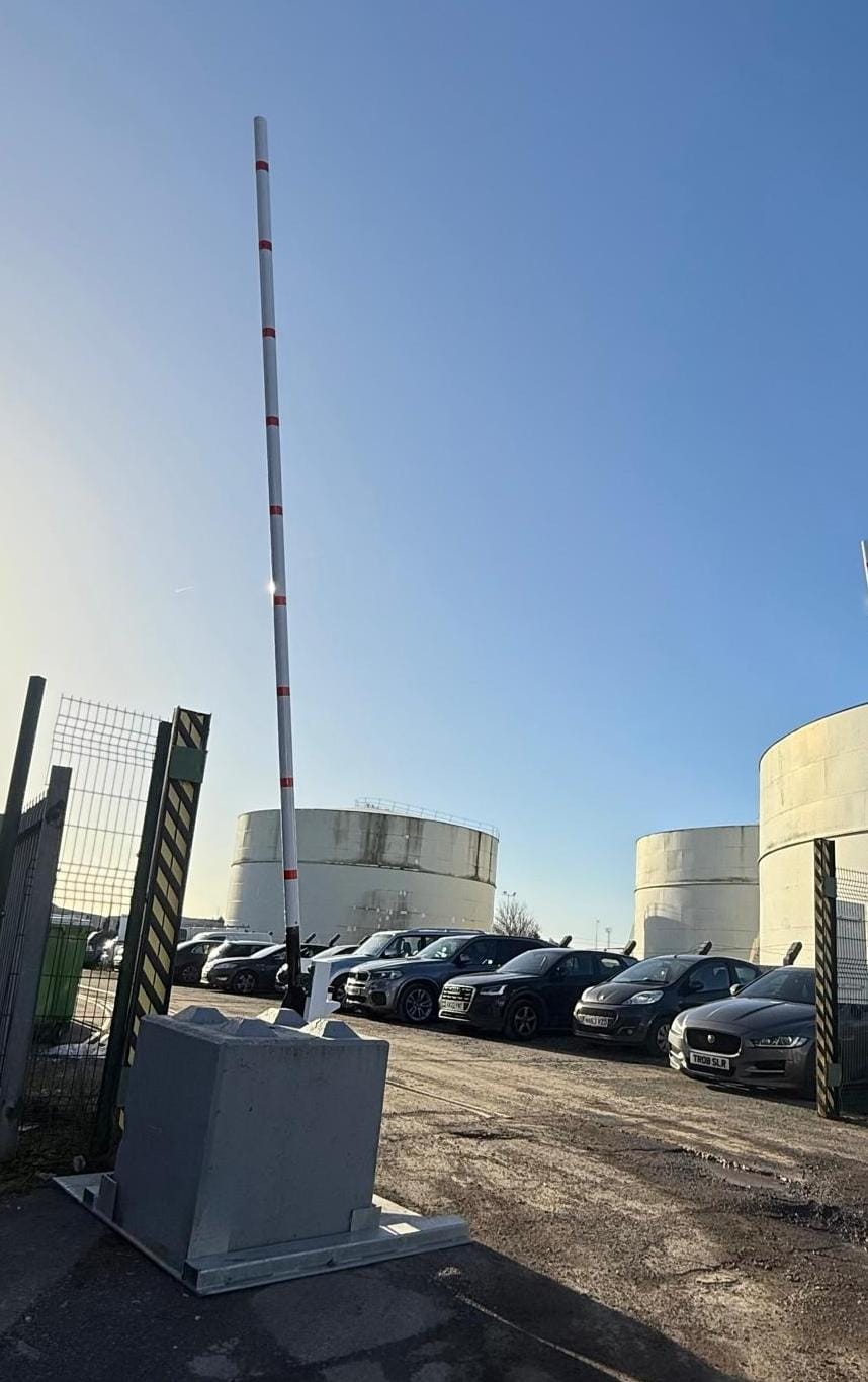 Portable Manual Rising Arm Vehicle Barrier (Concrete Block System)